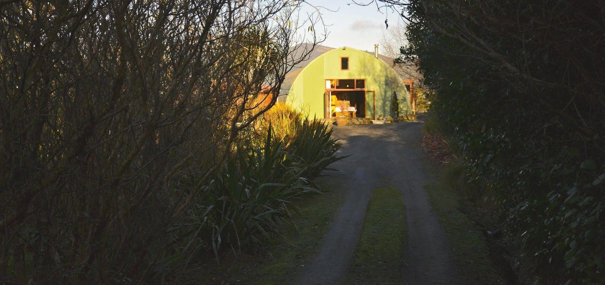 Barn Bed And Breakfast Waitati Екстер'єр фото